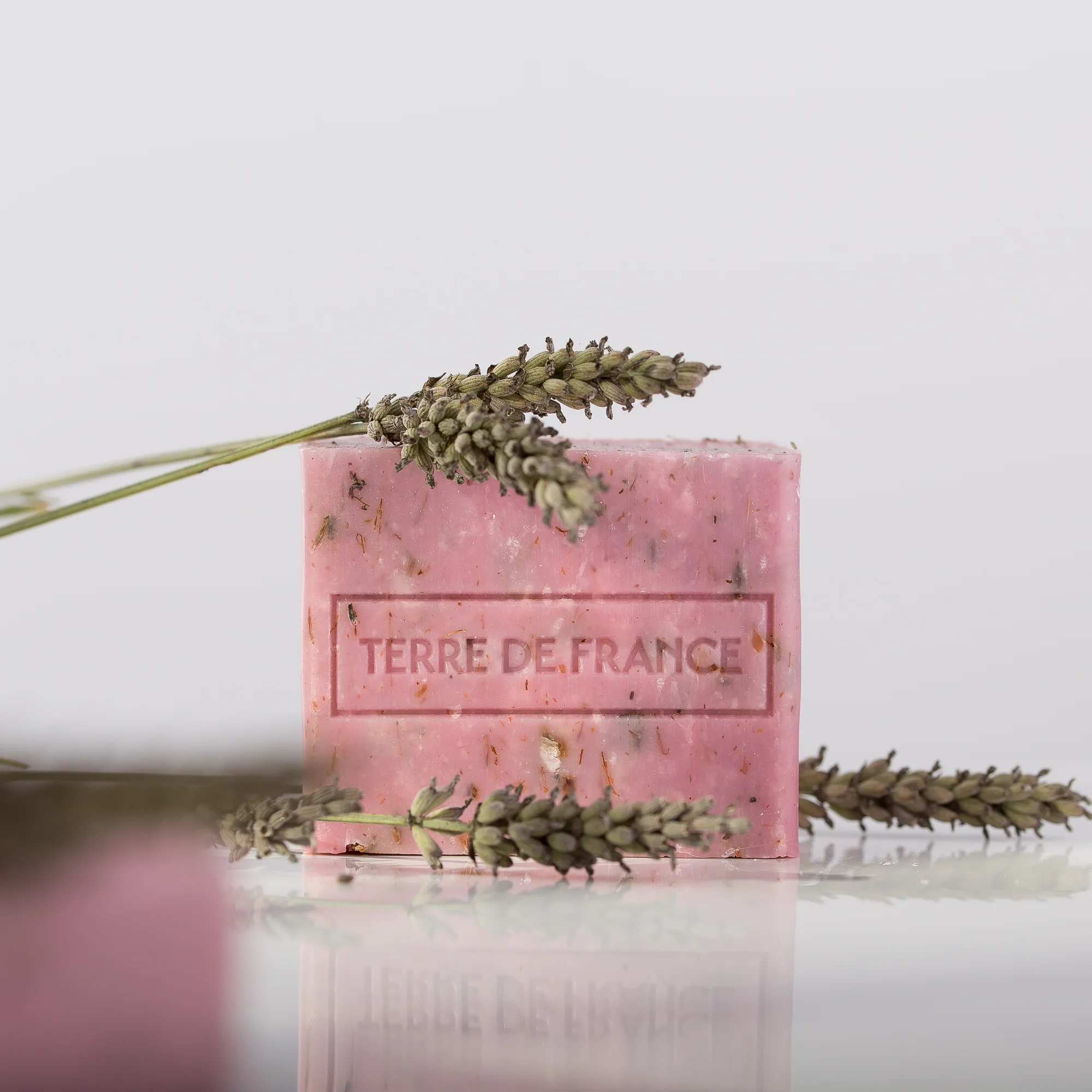 Le savon exfoliant lavande (lot de 3) - Image 3