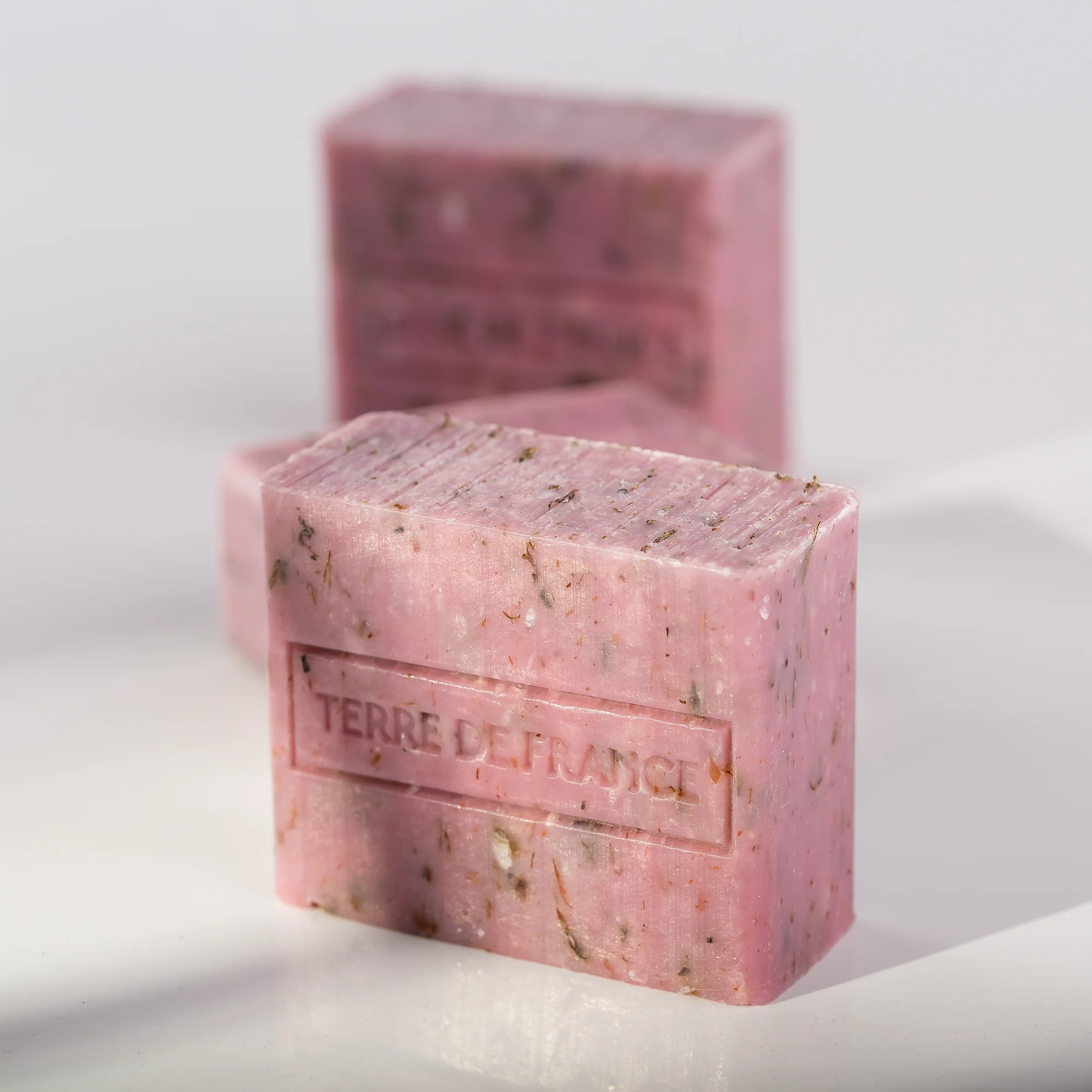 Le savon exfoliant lavande (lot de 3) - Image 4