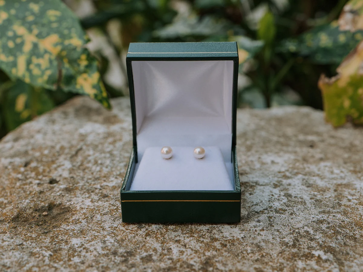 Les boucles d'oreilles - Innocence - Image 3